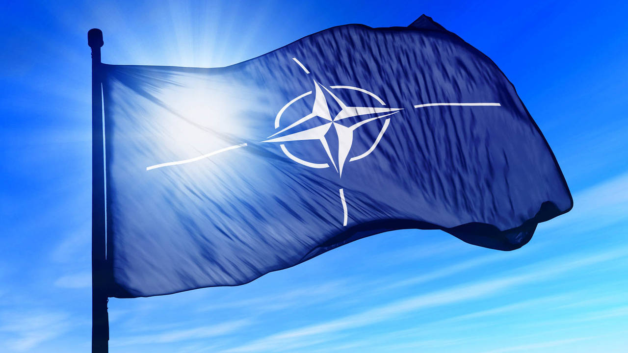 Политик Филиппо призвал уничтожить НАТО из-за угрозы войны с Россией