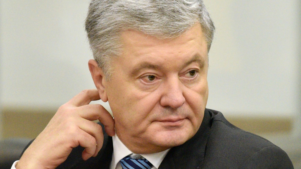 Петр Порошенко в Раде потребовал убрать Зеленского и его команду