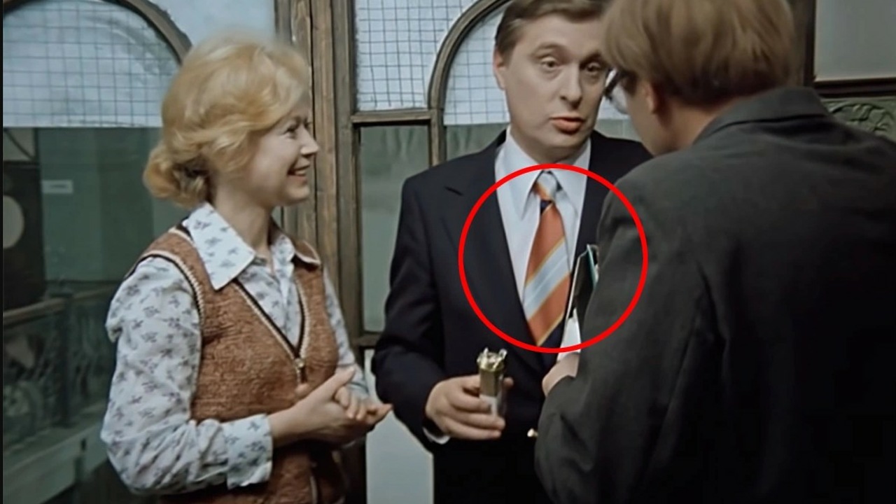 В «Служебном романе» найден новый киноляп с галстуком Басилашвили