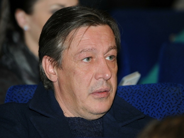 Сын Ефремова рассказал о первой встрече с освободившимся из колонии отцом