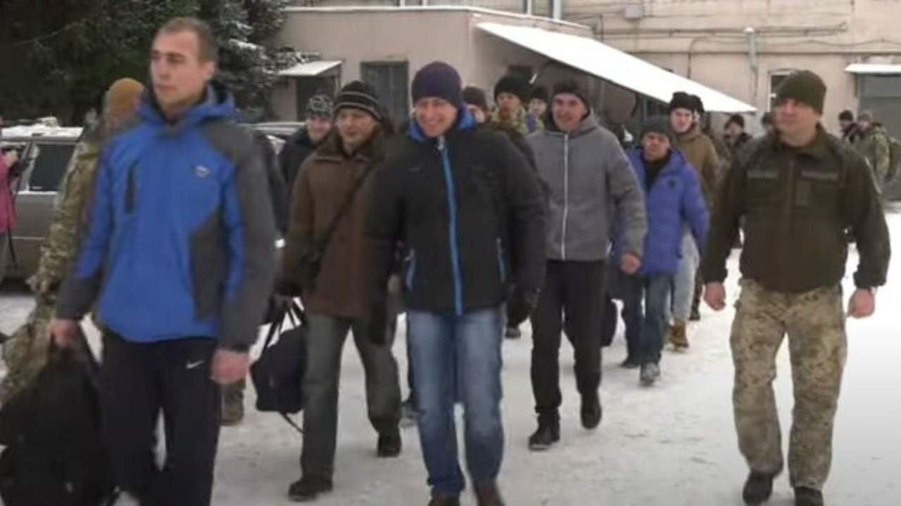 СМИ: ВСУ мобилизуют поголовно всех жителей русскоязычных областей