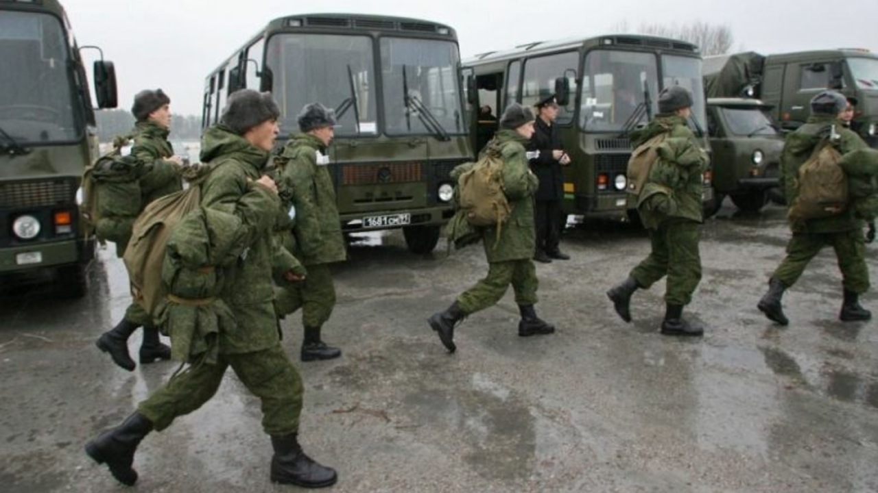 Рюкзак для мобилизации. Мобилизация. Осенний призыв. Мобилизованные россияне фото. Рюкзак для мобилизации.