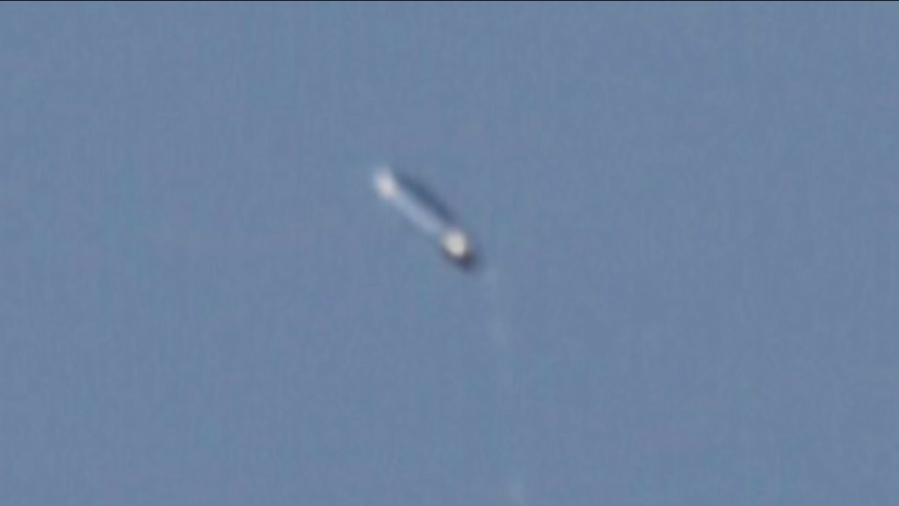 Снимки нло. Замечена летающая тарелка. Нло треугольной формы фото. Таблетки нло. Аномалии нло.