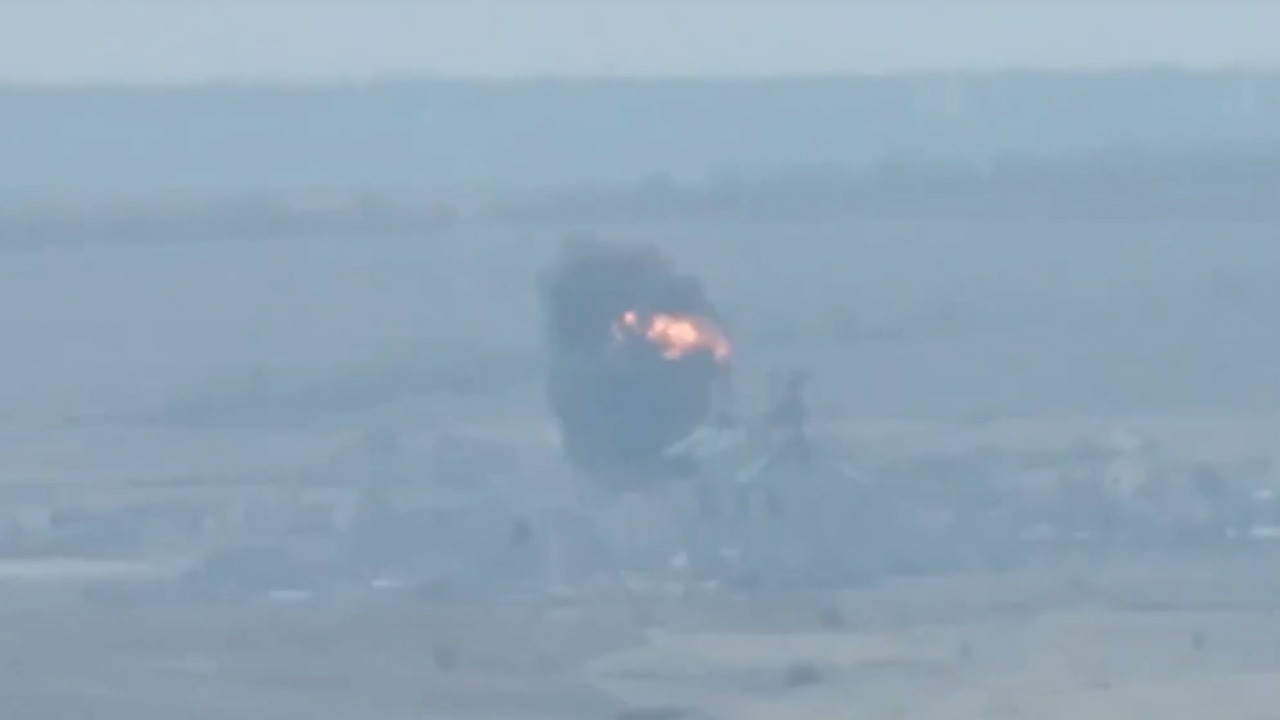 Глава украинской ОП Ермак показал видео якобы сбитого под Артемовском бомбардировщика ЧВК «Вагнер»