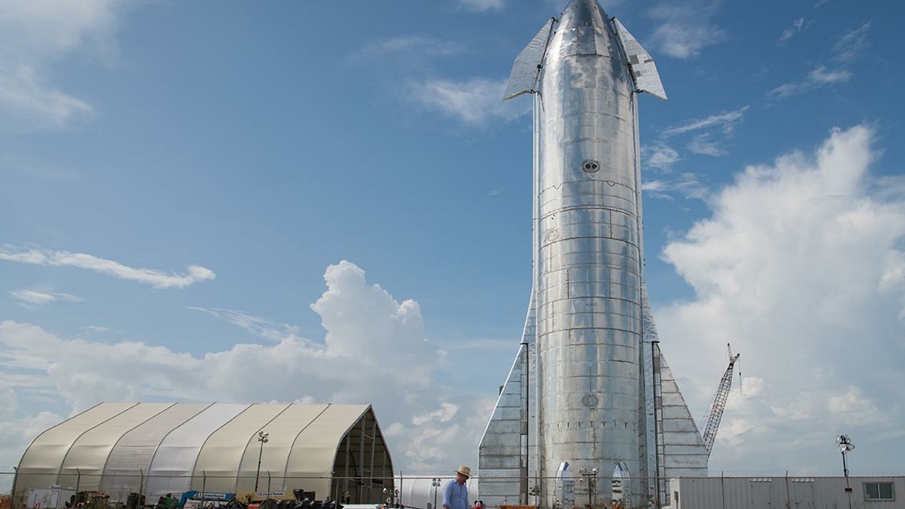 Илон Маск: гигантский корабль Starship будет готов к первому полету в космос через несколько недель