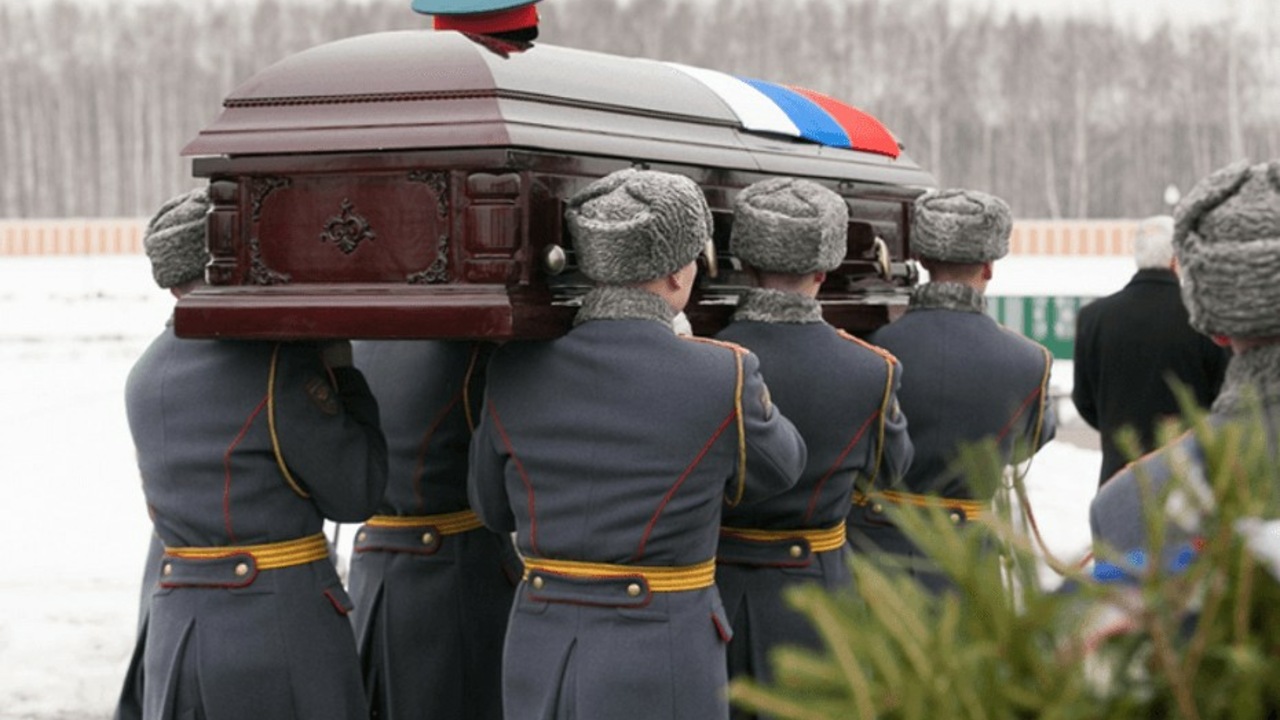 В ХМАО похоронили военнослужащего Валерия Урсакия, погибшего в годовщину СВО