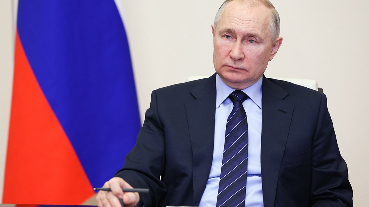 «МК»: Владимир Путин отказался верить обещаниям чиновников после СВО