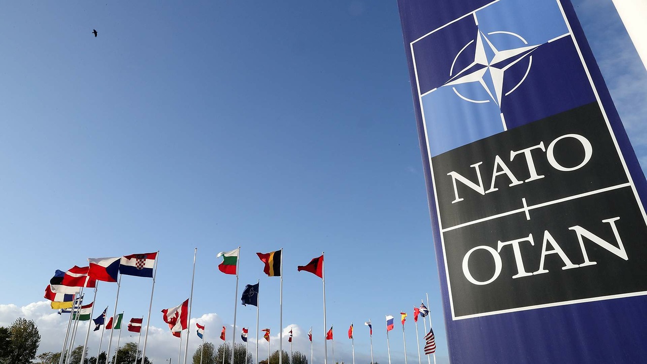 Il Sussidiario: Киев надеется на вмешательство НАТО, атакуя Россию дронами