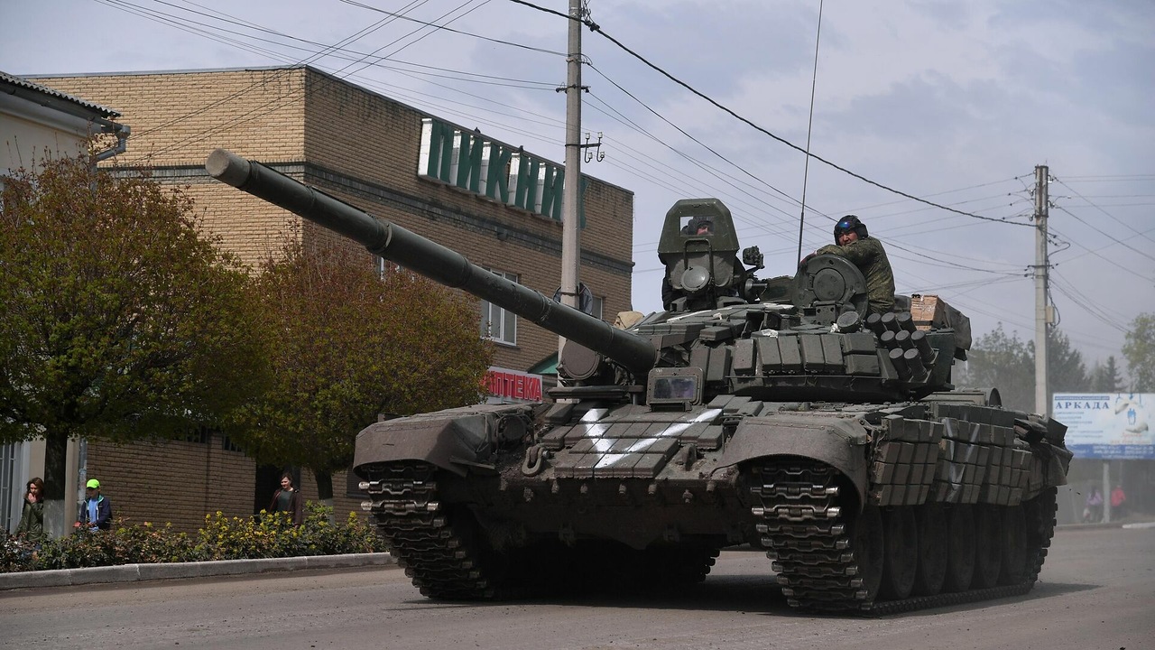 МК: Мураховский рассказал, какой защиты не хватает танкам ВС России