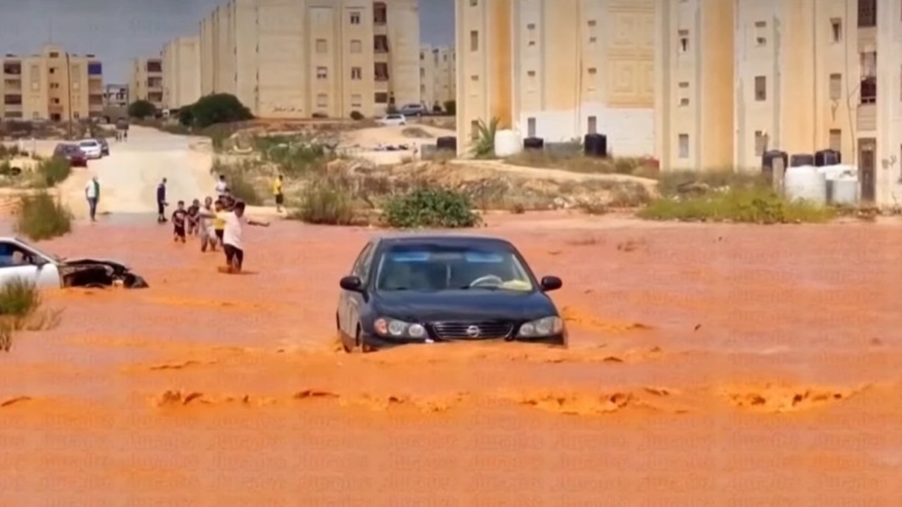 После глобального наводнения в Ливии пустыня Аль-Мухайли стала морем